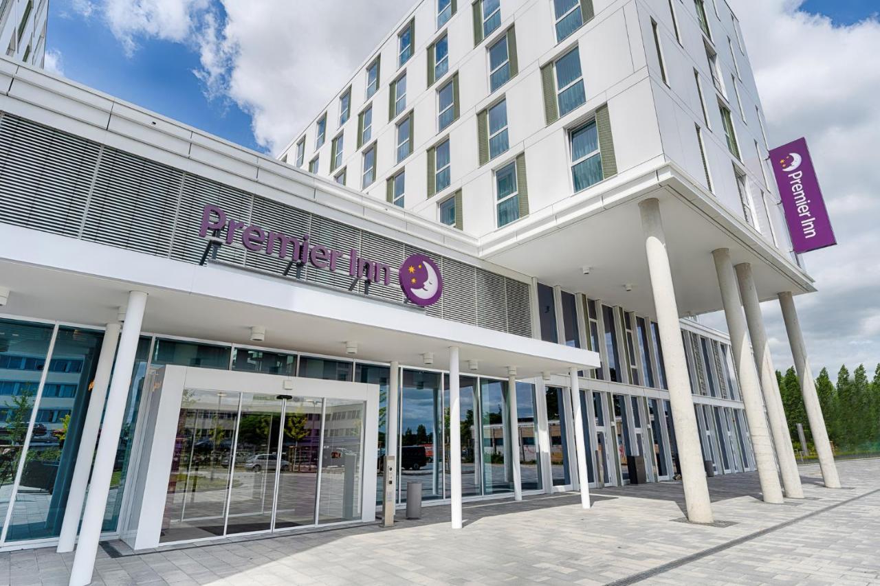 Premier Inn Wolfsburg City Centre Exterior photo